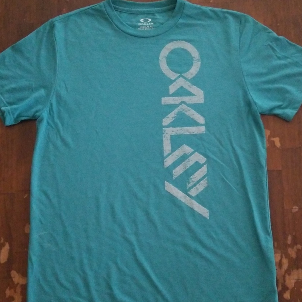 Oakley Tee